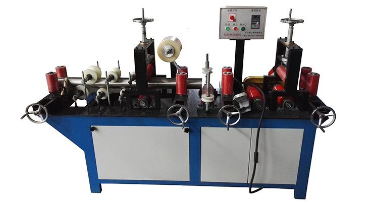 <b>Circular tube film attaching machine</b>